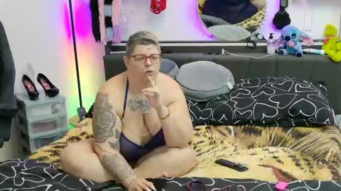 Lexi und Lex online show from December 15, 6:42 am