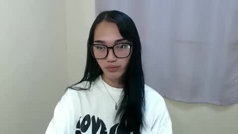 lexibabe_ online show from October 8, 4:46 pm