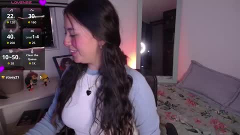 Lexie Thompson   8pm  0000am -5 online show from October 14, 12:02 am