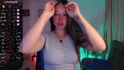 Lexie Thompson   8pm  0000am -5 online show from February 7, 3:24 am