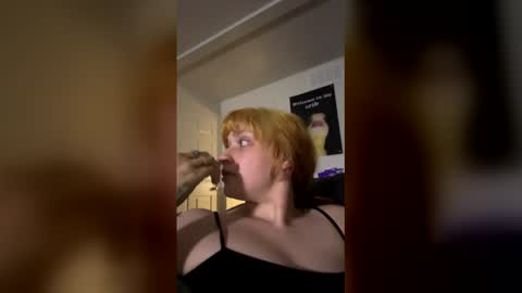 lexiestar22 online show from May 26, 2:28 am