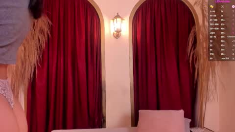 Lexie Thompson  online show from December 19, 1:06 pm