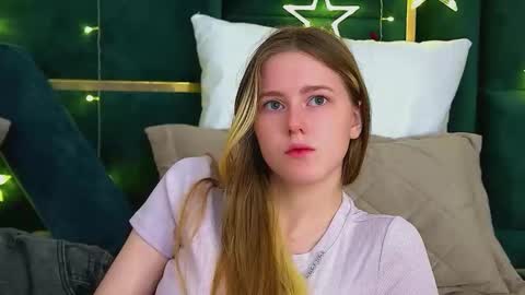 Lexi online show from December 5, 6:12 am