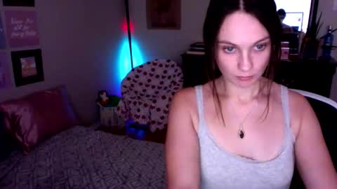 lexwyoex online show from December 19, 11:22 pm