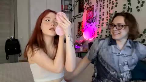 lexxie and Leo online show from March 10, 5:07 pm