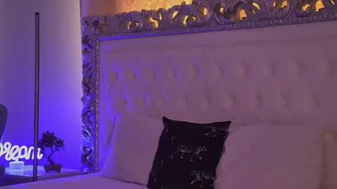 LexyBanks online show from February 23, 8:27 am