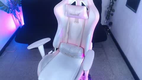 lexy_storm_18 online show from February 3, 8:24 pm