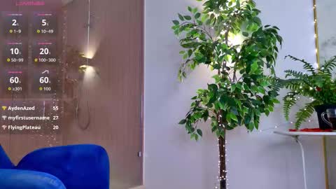 leyaatwood online show from February 15, 7:51 am