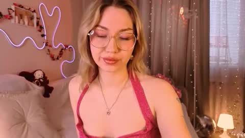 Lily online show from March 19, 3:45 am