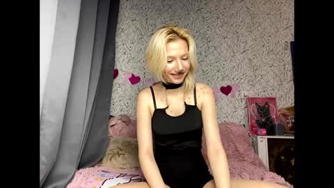 Leya online show from October 31, 3:45 pm