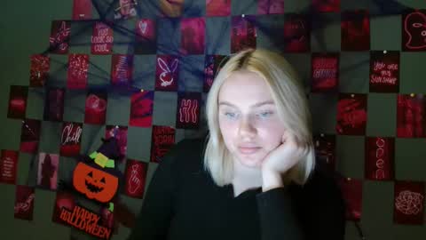 Leyla online show from October 3, 7:27 am