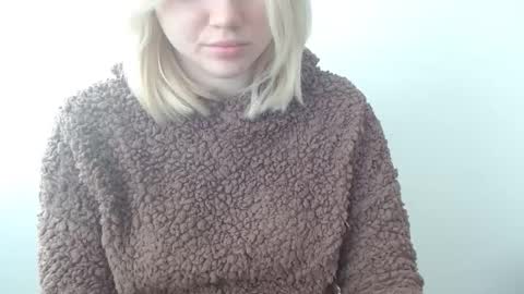 Leyla online show from March 2, 7:15 am