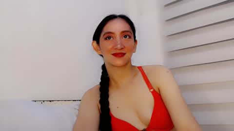 Lyn online show from November 3, 5:03 pm