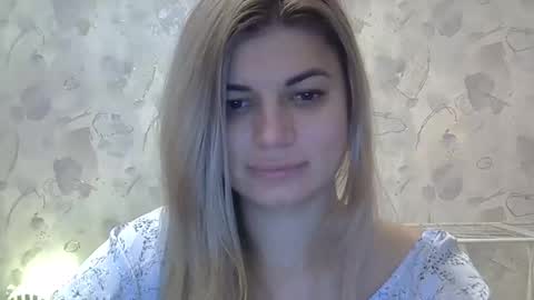 li_me online show from December 4, 9:36 pm