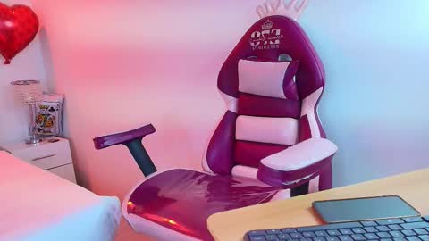 Lia  online show from February 24, 3:42 am