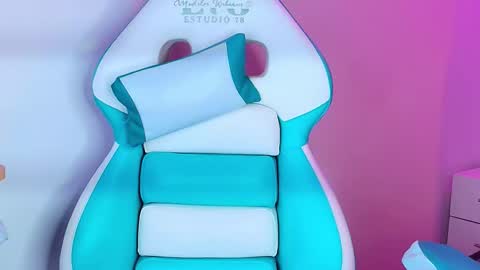 Lia  online show from March 13, 4:49 am