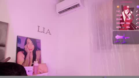 Lia Jhonson online show from October 18, 12:20 pm