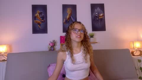 Juliana online show from May 25, 6:58 pm