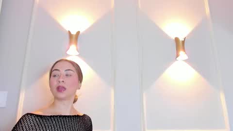 liz walton online show from February 25, 12:53 pm