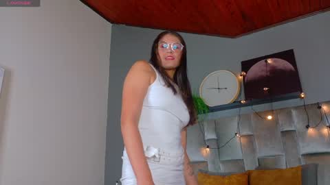 L I A   online show from May 18, 2:10 am