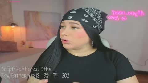 Lia Cox online show from October 21, 3:00 am