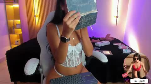 Liah online show from April 29, 7:51 pm