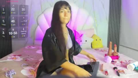 liajohnnson online show from May 25, 4:40 am