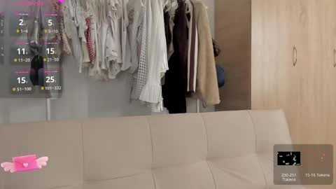 Lia Johnsons online show from April 19, 1:06 am