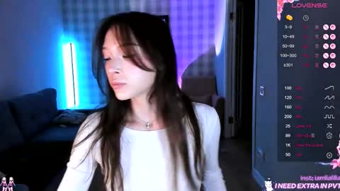 lialilia online show from December 20, 6:20 am