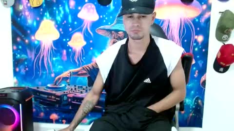 Andres online show from July 7, 10:14 pm