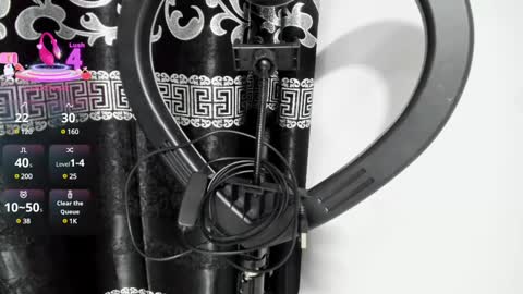 LIAM KLEIN online show from March 7, 11:29 am