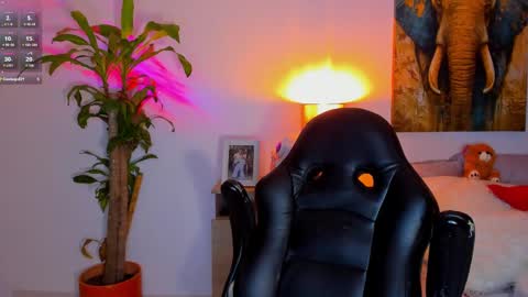 liam online show from February 27, 7:08 am