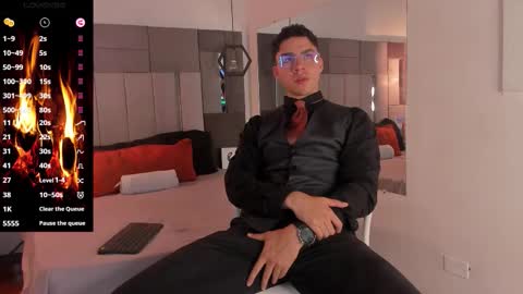 Liam online show from November 27, 1:08 pm