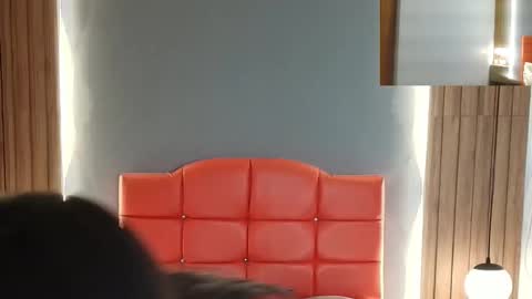 L I A M O N R O E online show from February 21, 11:57 am