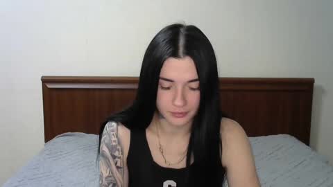 Snapshot of liana_diva chatting on February 19, 10:53 pm liana_diva online show from February 19, 10:53 pm
