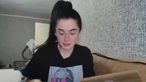 liana_diva online show from February 28, 7:40 pm