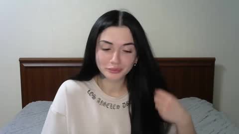 Snapshot of liana_diva chatting on February 13, 7:42 pm liana_diva online show from February 13, 7:42 pm