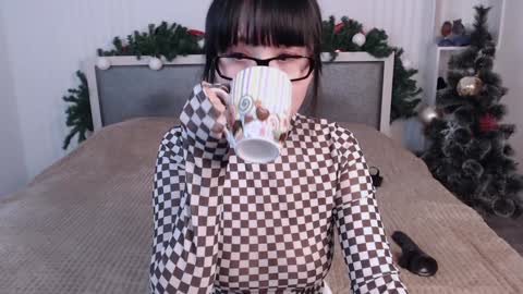 Liana online show from January 10, 5:45 pm