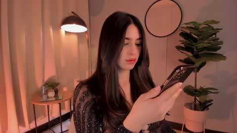 Snapshot of liapearce chatting on March 10, 12:28 pm Lia online show from March 10, 12:28 pm