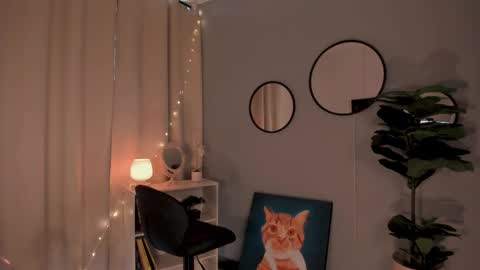 Snapshot of liapearce chatting on October 10, 2:01 pm Lia online show from October 10, 2:01 pm