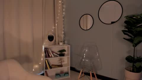 Snapshot of liapearce chatting on September 17, 1:03 pm Lia online show from September 17, 1:03 pm