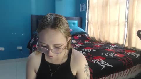 Lia Roberts online show from September 20, 11:57 am