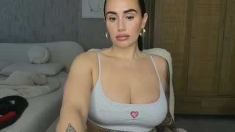 Libby online show from November 15, 1:24 pm