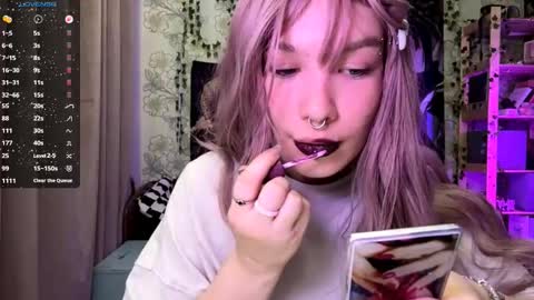 Snapshot of libbynading chatting on October 14, 7:06 pm Lola online show from October 14, 7:06 pm
