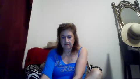 librawoman online show from January 12, 12:28 am