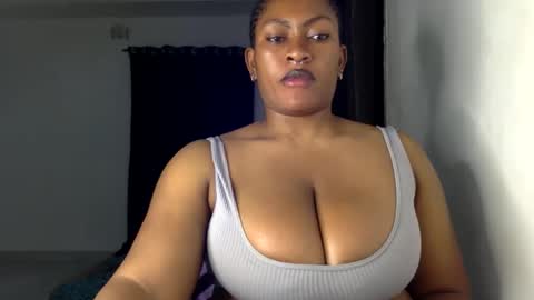 Snapshot of lick_my_pussyyy226651 chatting on October 23, 12:01 am caira online show from October 23, 12:01 am