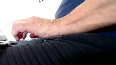 lickmyballs777343 online show from June 7, 3:00 am