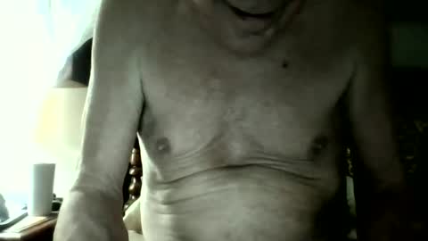 Snapshot of lickmysnowballs chatting on February 25, 2:48 pm lickmysnowballs online show from February 25, 2:48 pm