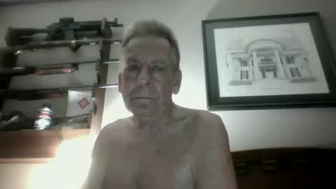 Snapshot of lickmysnowballs chatting on September 19, 11:47 am lickmysnowballs online show from September 19, 11:47 am