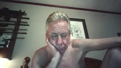 lickmysnowballs online show from January 8, 12:33 pm